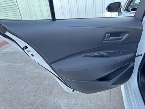 Used 2025 Toyota Corolla LE image 35