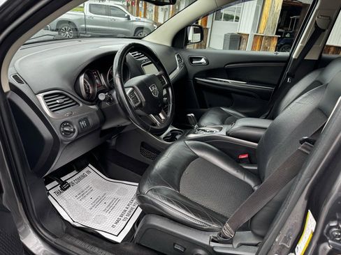 Used 2015 Dodge Journey Crossroad w/ Flexible Seating Group image 11