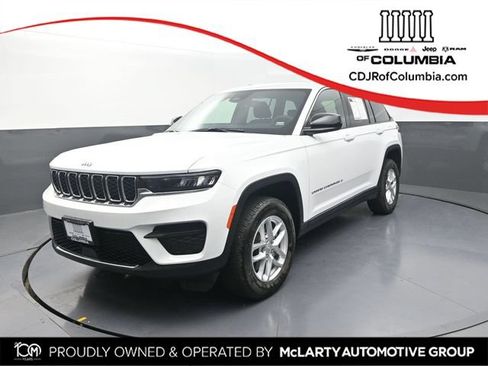 Used 2026 Jeep Grand Cherokee Laredo X AWD/4WD image 1