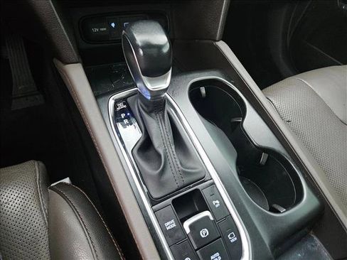 Used 2020 Hyundai Santa Fe Limited image 17