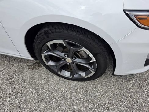 Used 2023 Chevrolet Malibu LT FWD image 10