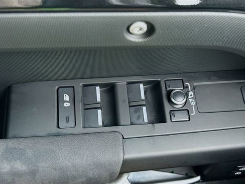Used 2022 Land Rover Defender 110 AWD/4WD image 21