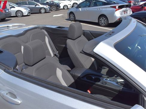 Used 2018 Chevrolet Camaro LT image 32