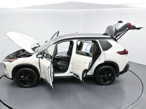 Used 2023 Nissan Rogue SL FWD image 41