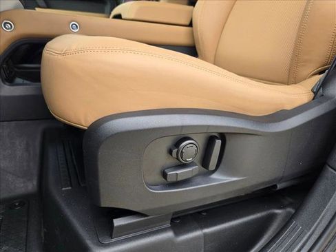 New 2026 Land Rover Defender 110 X-Dynamic SE image 4