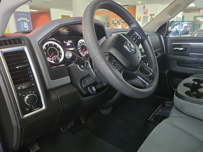 Used 2019 RAM 1500 Classic SLT AWD/4WD image 7