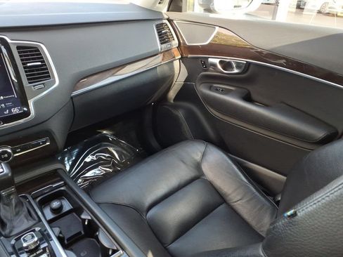 Used 2019 Volvo XC90 T5 Momentum w/ Protection Package AWD/4WD image 22