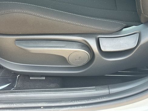 New 2026 Hyundai Elantra Hybrid FWD image 24