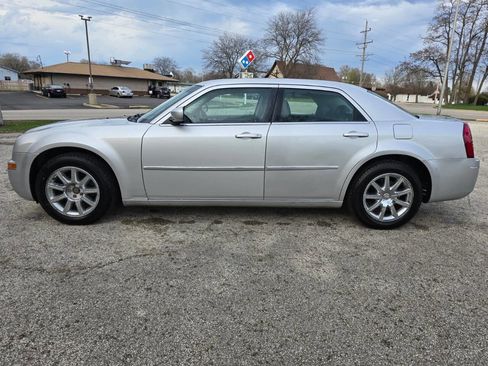Used 2009 Chrysler 300 Touring image 5