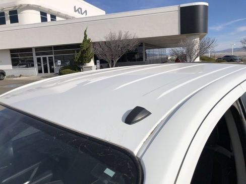 Used 2021 Nissan Titan SV w/ SV Convenience Package image 14