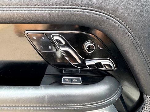 Used 2018 Land Rover Range Rover HSE image 26
