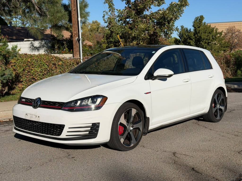 Used 2017 Volkswagen GTI SE FWD image 8