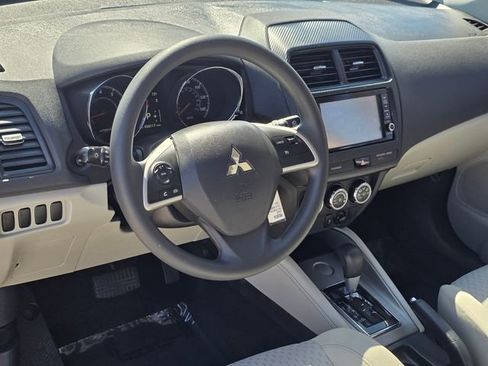 Used 2018 Mitsubishi Outlander Sport ES FWD image 20