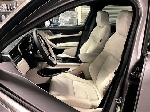 New 2026 Jaguar F-PACE R-Dynamic S image 8