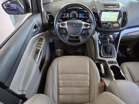 Used 2016 Ford C-MAX Energi SEL w/ Equipment Group 303A FWD image 16