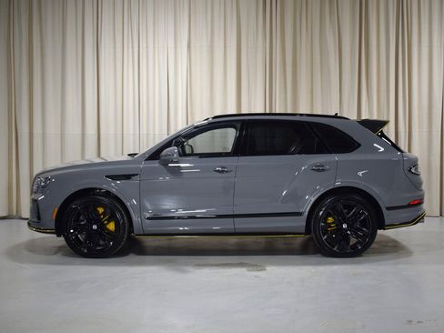 New 2026 Bentley Bentayga Extended Wheelbase AWD/4WD image 16
