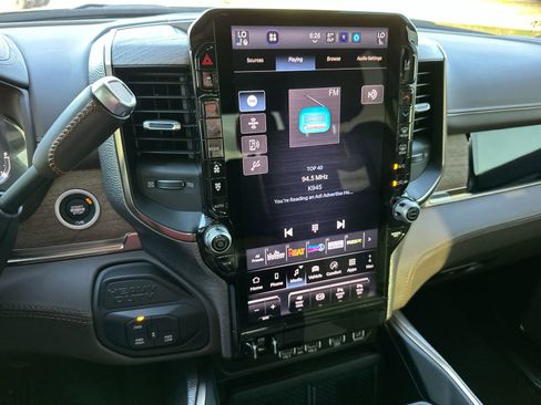 Used 2025 RAM 2500 Limited image 16