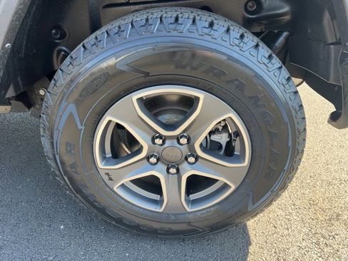 Used 2023 Jeep Wrangler Sport S image 8