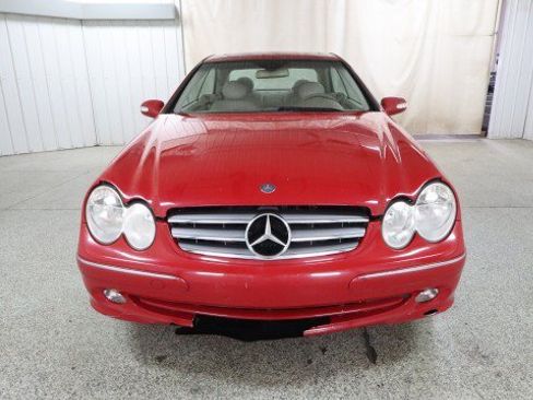 Used 2005 Mercedes-Benz CLK 320 Coupe image 7
