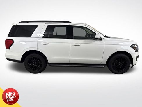 Used 2023 Ford Expedition XLT image 2