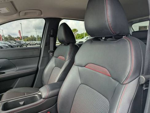 Used 2026 Nissan Kicks SR FWD image 14