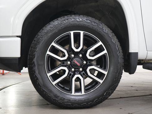 Used 2024 GMC Sierra 1500 AT4 AWD/4WD image 31