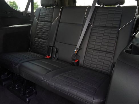 Used 2024 Cadillac Escalade ESV Premium Luxury Platinum image 13