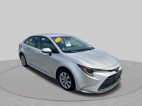 Used 2024 Toyota Corolla LE FWD image 5