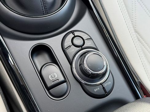 Used 2023 MINI Cooper Clubman S image 25