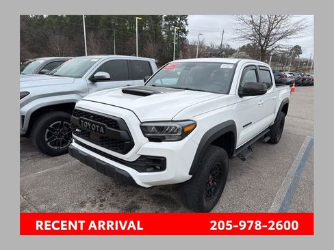 Used 2022 Toyota Tacoma TRD Pro image 1
