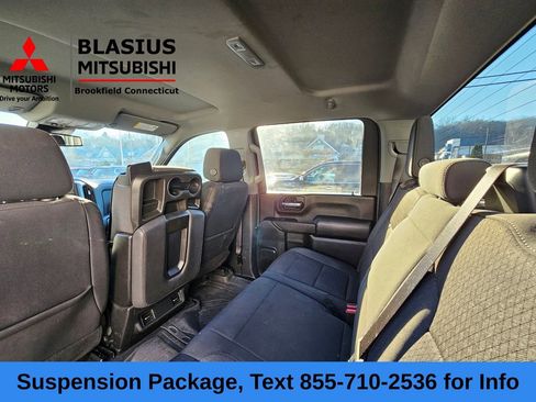 Used 2024 Chevrolet Silverado 2500 Custom w/ Custom Value Package image 18