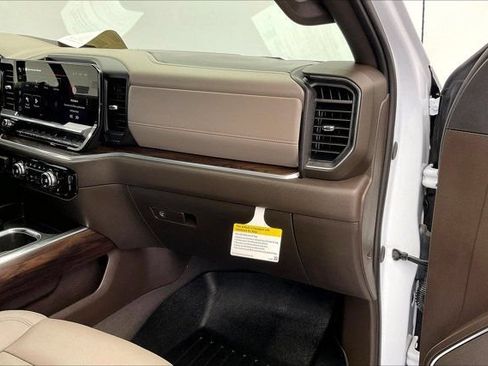 Used 2026 GMC Sierra 1500 SLT w/ SLT Premium Package AWD/4WD image 15