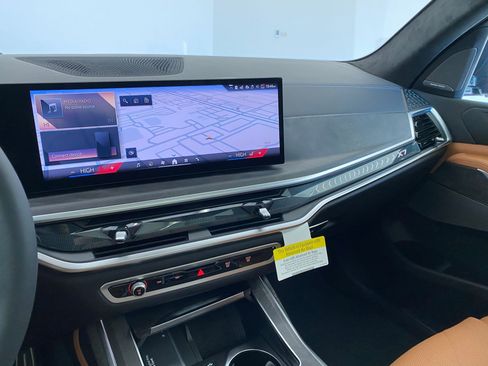 New 2026 BMW X7 xDrive40i w/ M Sport Package image 24
