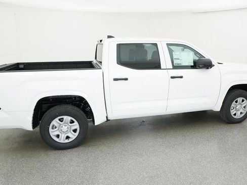 New 2026 Toyota Tundra SR image 19