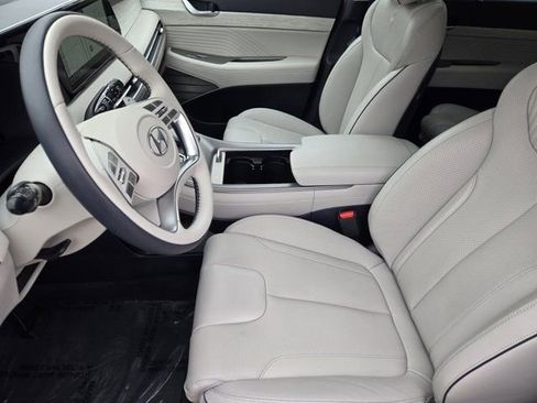 Used 2025 Hyundai Palisade Calligraphy image 12