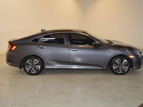 Used 2017 Honda Civic EX-L image 2