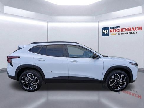 New 2026 Chevrolet Trax RS w/ Driver Confidence Package FWD image 4