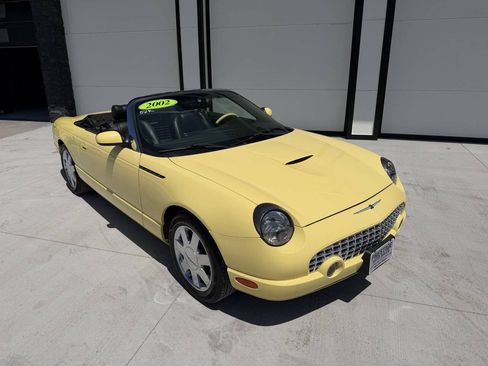 Used 2002 Ford Thunderbird RWD image 2