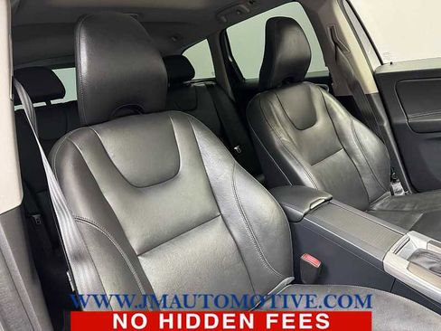Used 2016 Volvo XC60 T6 w/ Proximity Package image 21