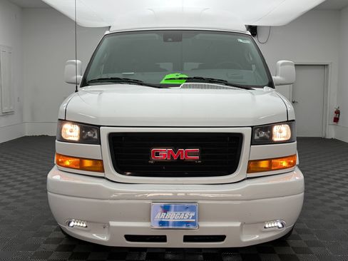 New 2026 GMC Savana 3500 Extended w/ Driver Convenience Package RWD image 5
