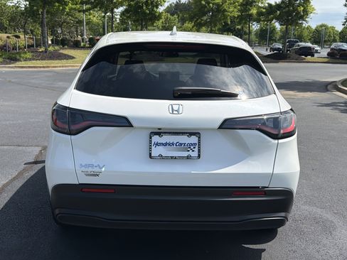 Certified 2026 Honda HR-V LX image 8