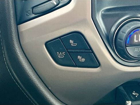 Used 2015 GMC Sierra 2500 Denali w/ Duramax Plus Package AWD/4WD image 21
