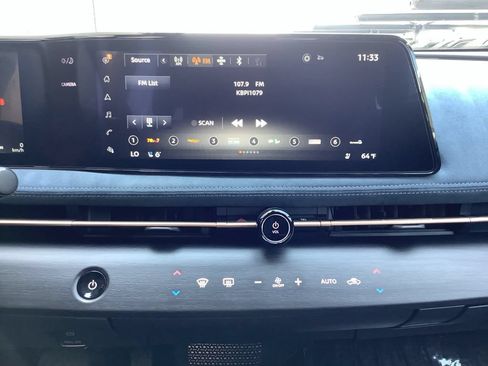 Used 2024 Nissan Ariya AWD image 12