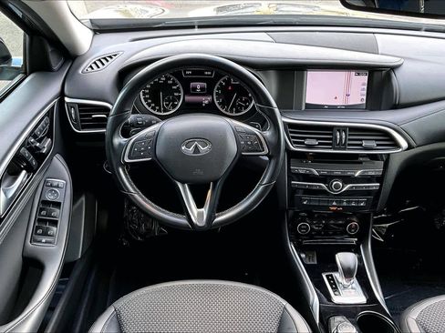 Used 2019 INFINITI QX30 w/ Navigation Package image 5
