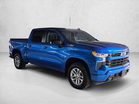 Used 2023 Chevrolet Silverado 1500 RST w/ Z71 Off-Road Package AWD/4WD image 3