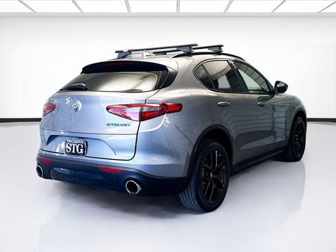Used 2021 Alfa Romeo Stelvio Sprint w/ Nero Edizione image 4