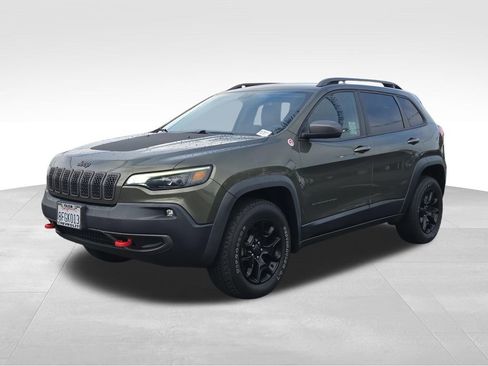 Used 2019 Jeep Cherokee Trailhawk w/ Trailer Tow Group AWD/4WD image 1