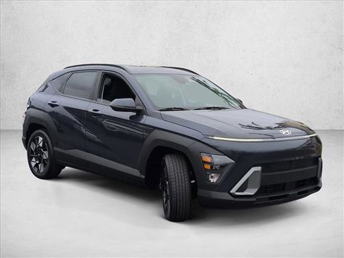 Used 2024 Hyundai Kona SEL FWD image 3