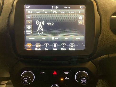 Used 2022 Jeep Renegade Latitude image 20