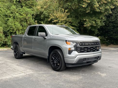 Used 2024 Chevrolet Silverado 1500 Custom AWD/4WD image 2